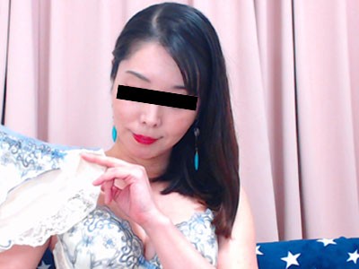 「みお」の白色上下下着セット！ - FANZAオークション