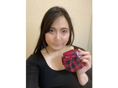 むっちり美人蘭子さん★着用後未洗濯★赤色（紺色チェック部分有）パンティ - FANZAオークション