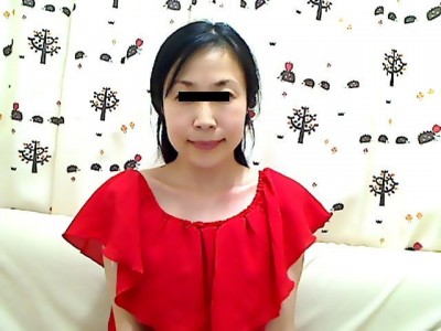 〇エッチな人妻るる◆赤色ひらひらトップスと白のスカート - FANZAオークション
