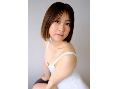 きれいなお姉さん鮎川万里香さん着用白のハイレグレオタードサイン付き - FANZAオークション