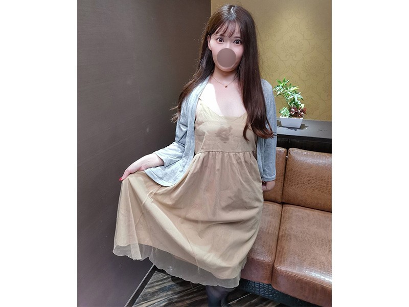 【みさきちゃん】私物★グレーのカーディガンとビスケットのワンピースと写真 - FANZAオークション