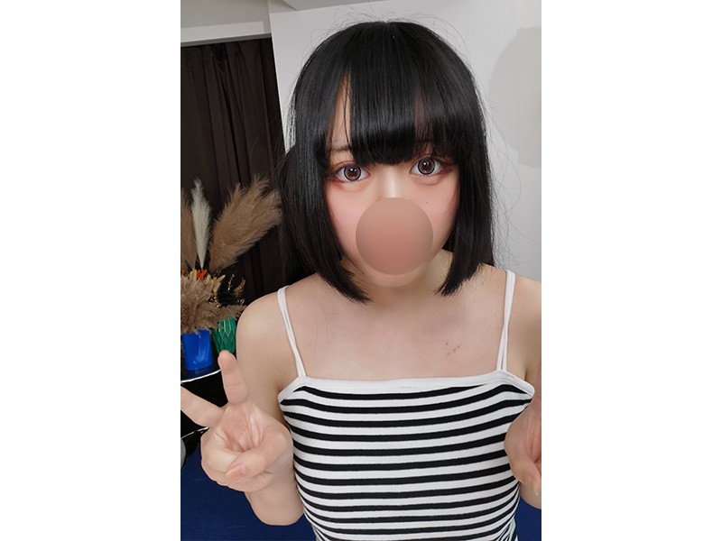 【大学生まりちゃん】オナ済み●縞柄のトップスと白のパンティ(No1)と写真