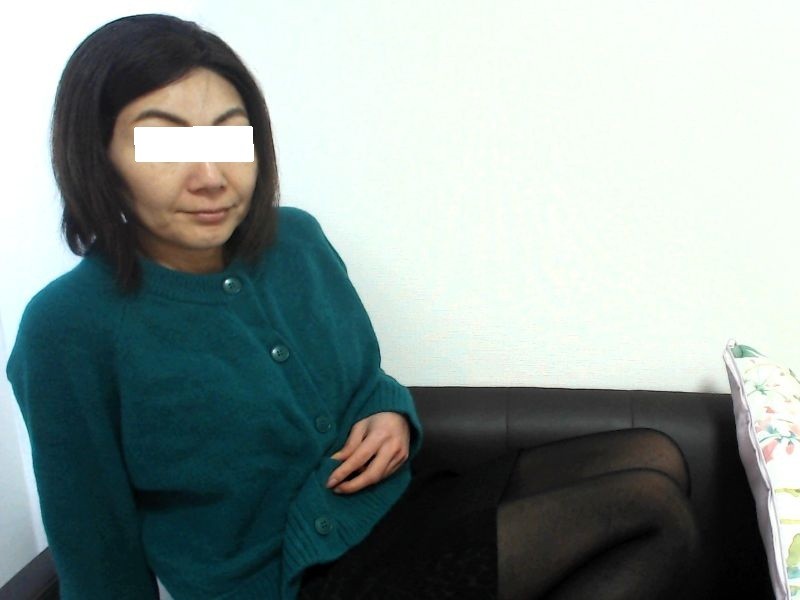 くろちゃん私物のニットカーディガン＆スカート