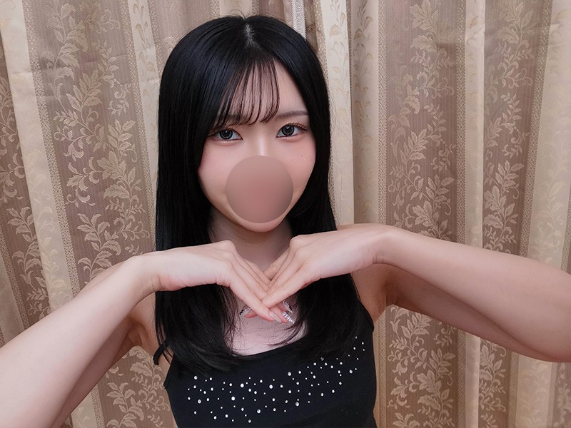 化粧品販売員【りほちゃん】オナ済み☆黒のトップス・シトラスのTバック(No1)と写真