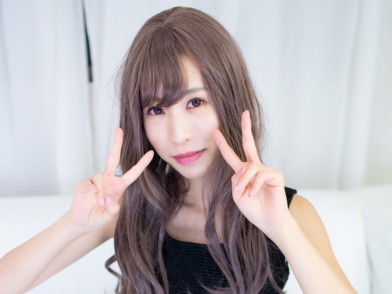 セクシーモデル☆ティナちゃんの「TOPSとパンティ」とサイン入りチェキ