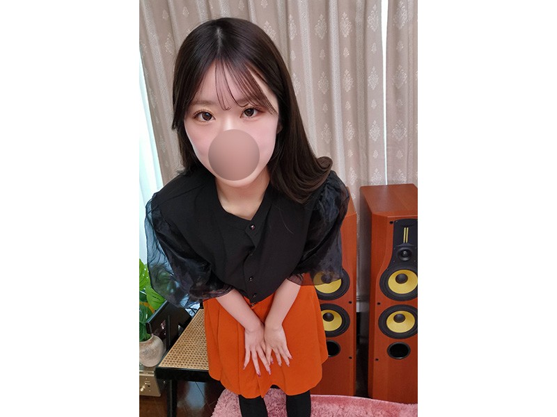 【秘書・楓ちゃん】私物★黒のトップスとオレンジのスカートと写真