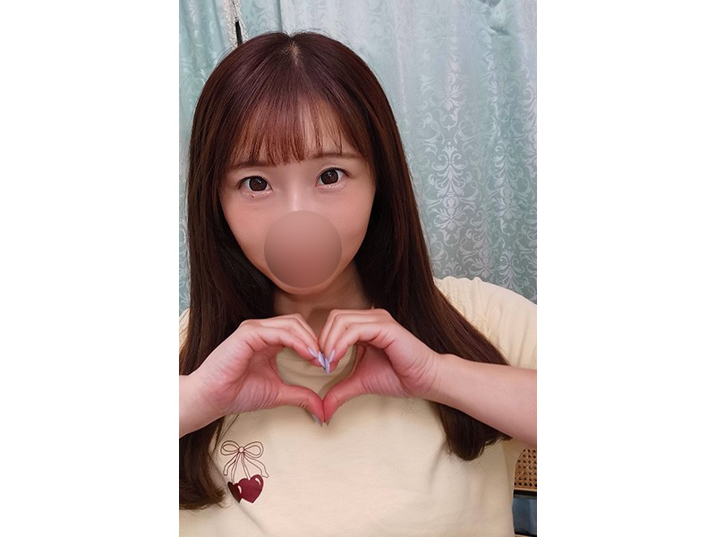 清楚系美女もえちゃん☆私物★クリームイエローのトップスと柄物のスカートと写真