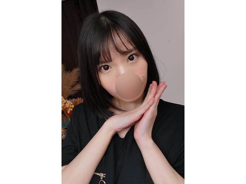 【美巨乳OL乙葉ちゃん】私物◆黒のトップス・グレーのスカートと写真◆