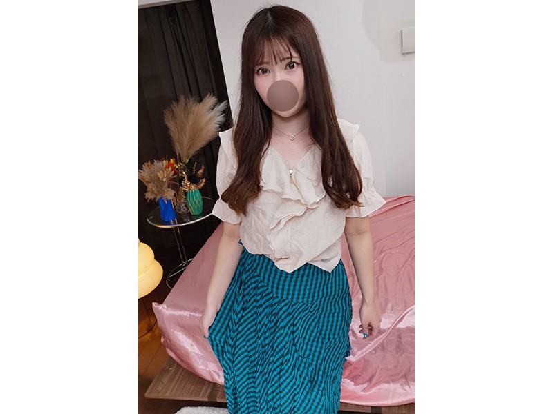 【みさきちゃん】私物★オイスターホワイトのトップス・柄物のスカート