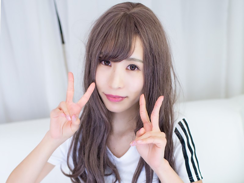 セクシーモデル☆ティナちゃんの「TOPSとパンティ」とサイン入りチェキ