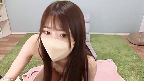 Erotic live chat with cute beautiful girl