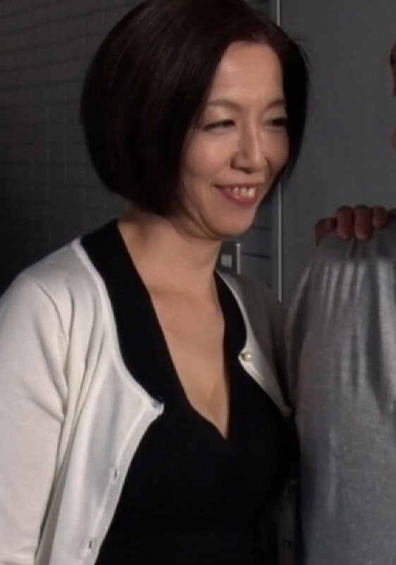 欲求不満のお隣の奥さんが溜まりに溜まった性欲をご近所の肉棒で解消してイキまくる痴熟女SEX！｜エロ動画・アダルトビデオ｜FANZA動画