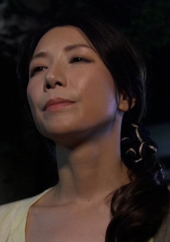 娘夫婦のSEXを偶然目撃してしまった美しき義母は…。娘婿の若い肉棒に股間を濡らしはしたなく乱れ禁断の中出しSEXに溺れる！
