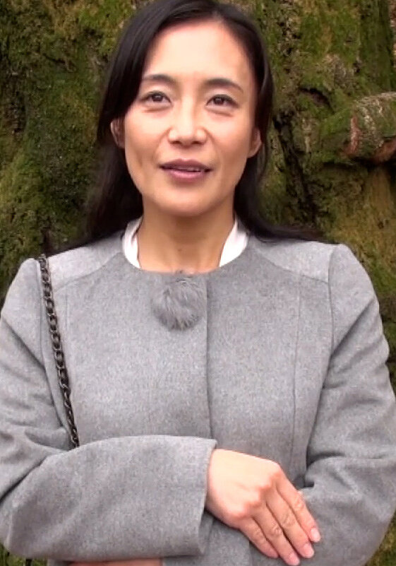 黒髪清楚な雰囲気の五十路熟女さんが激しいSEXを求めてAV出演！整った顔を歪ませイキまくる初撮りSEX！