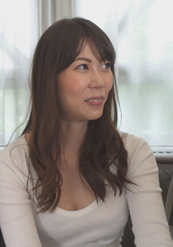 ソフトSMに興味が有る専業主婦を娘の前でSMプレイ！娘に見られてイキまくる44歳母！