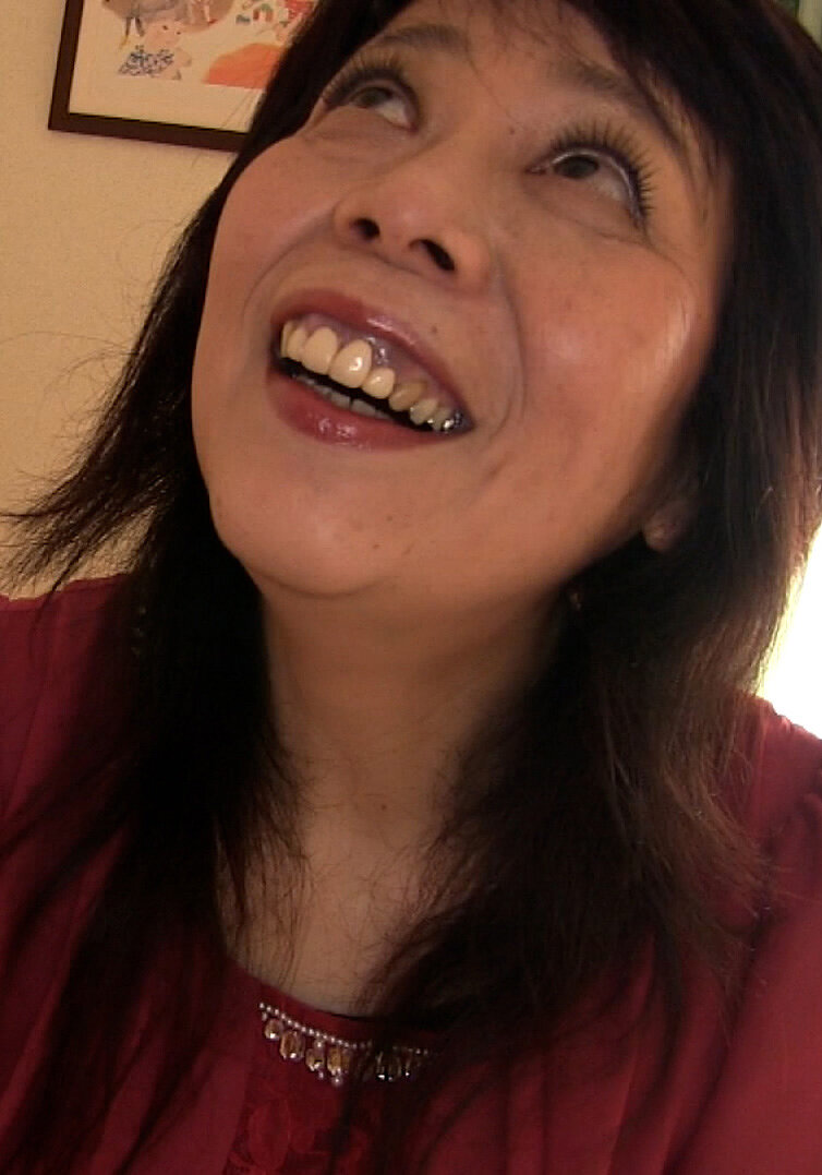 がんばっちゃいました！ドピンクのパンティを履いて嵌め撮りAVに応募の素人熟女！欲求不満解消の本能丸出し中出しSEX！