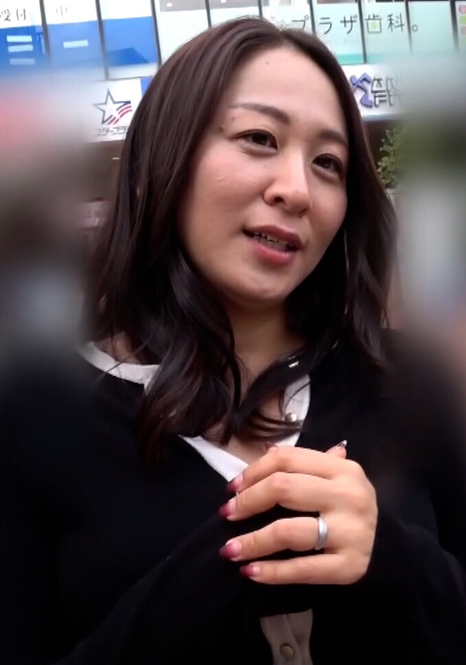 地元の商店街で刺激に飢えてる熟女をナンパ！普通の主婦ほど熟れたカラダを持て余して白目を剥いてイキ狂う！