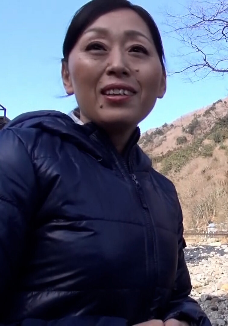 地方の未亡人をナンパしてエッチで女性ホルモンを取り戻してみませんか？久しぶりの男性に興奮しちゃう熟女と濃厚セックス！