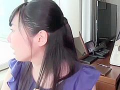 03990,A woman in serious agony